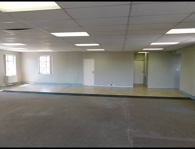 375M² OFFICE TO LET IN HYDE PARK